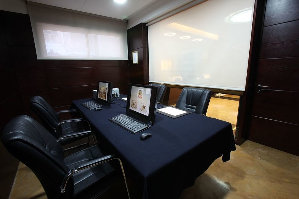 Coral Beirut Al Hamra Hotel Exterior foto