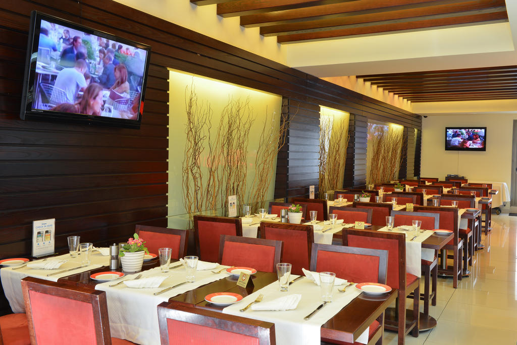 Coral Beirut Al Hamra Hotel Exterior foto