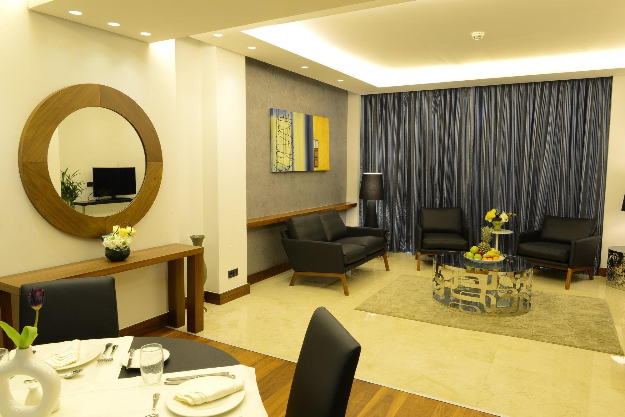 Coral Beirut Al Hamra Hotel Exterior foto