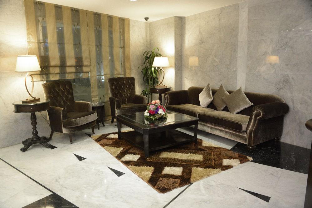 Coral Beirut Al Hamra Hotel Exterior foto