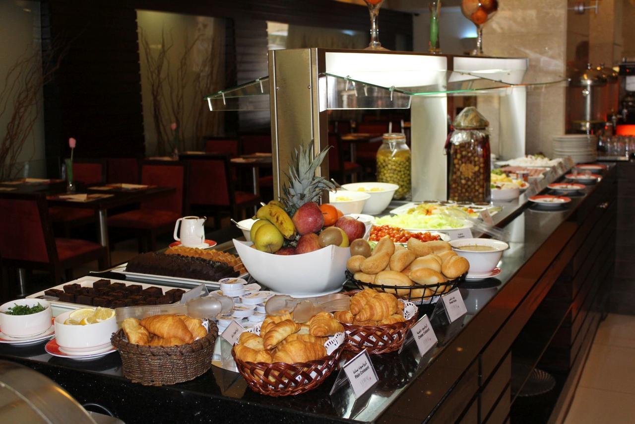 Coral Beirut Al Hamra Hotel Exterior foto