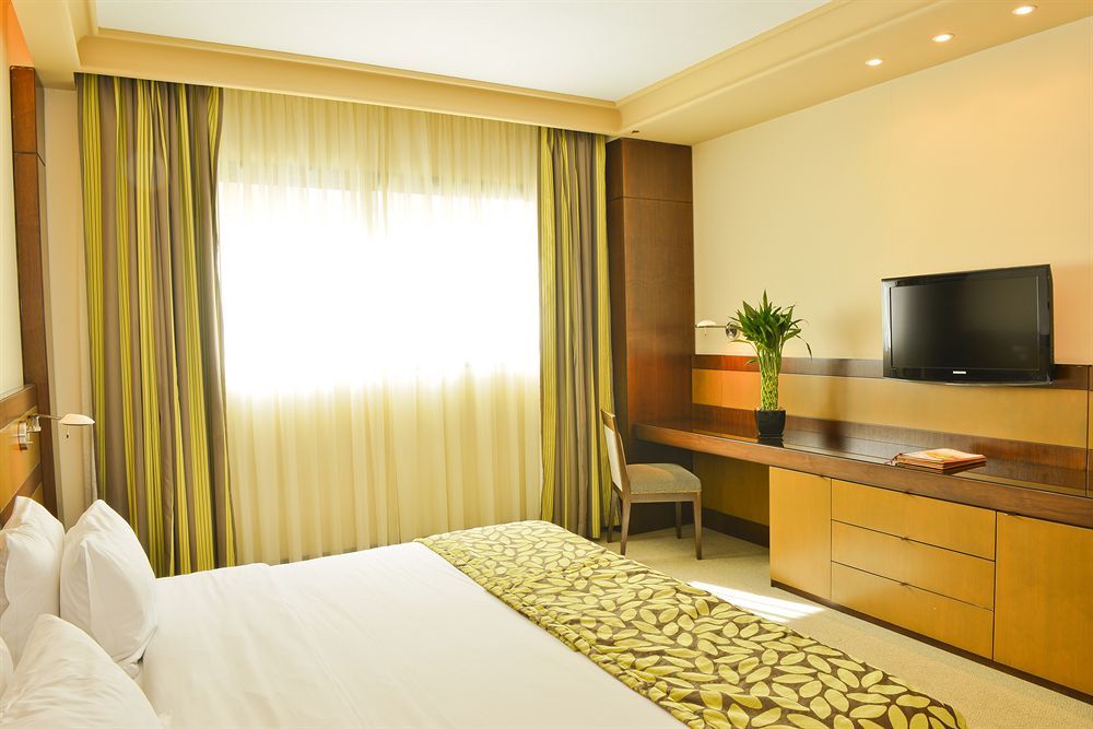 Coral Beirut Al Hamra Hotel Exterior foto
