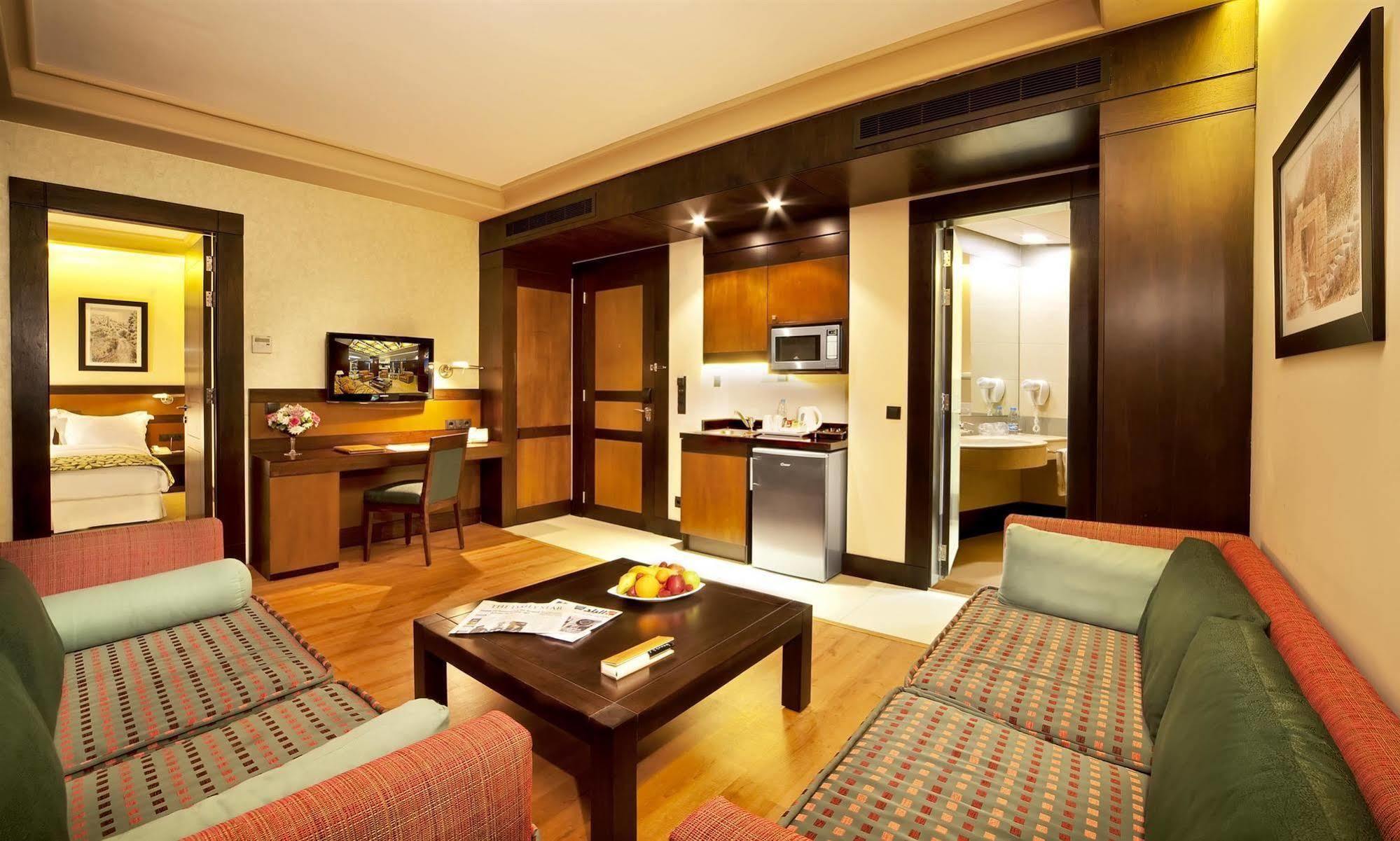 Coral Beirut Al Hamra Hotel Zimmer foto