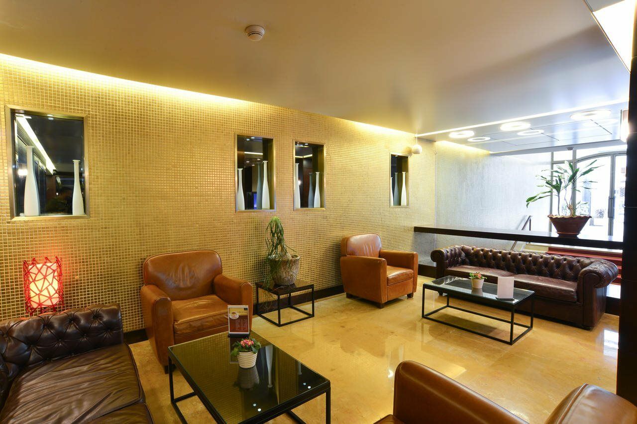 Coral Beirut Al Hamra Hotel Exterior foto